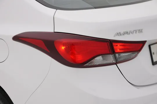 Hyundai Elantra (Avante)