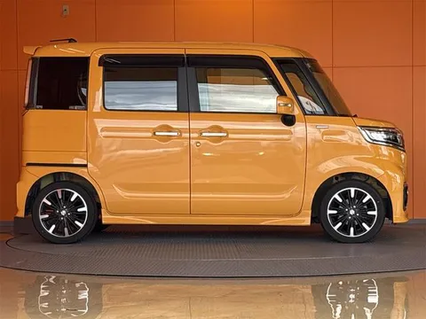 Suzuki Spacia Custom
