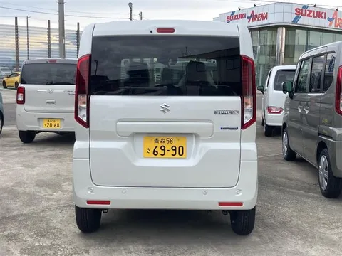 Suzuki Spacia