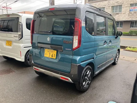 Suzuki Spacia