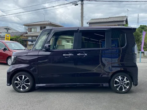Honda N-BOX Custom