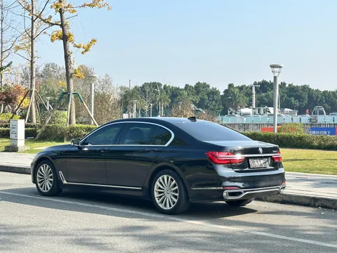 BMW 7-Series