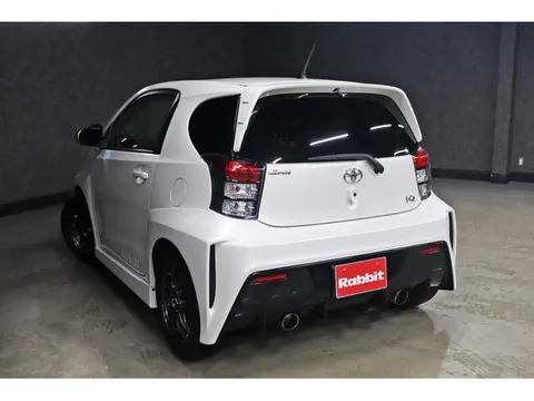 Toyota iQ