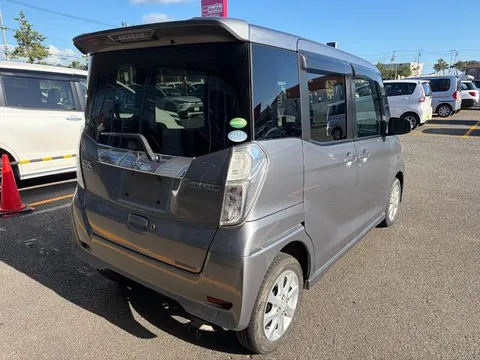 Mitsubishi eK Space Custom