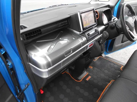 Suzuki Spacia Gear