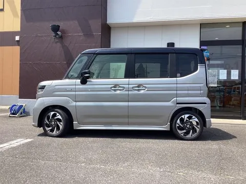 Suzuki Spacia Custom