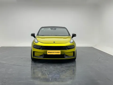 Lynk & Co 03