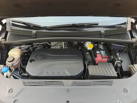Roewe iMAX8