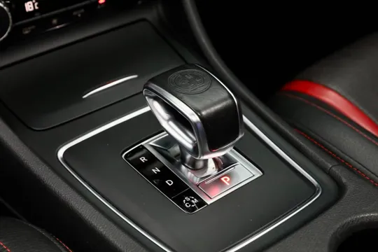 Mercedes-Benz Mercedes-Benz CLA