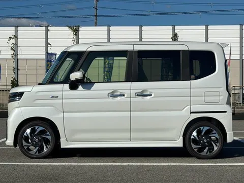 Suzuki Spacia Custom