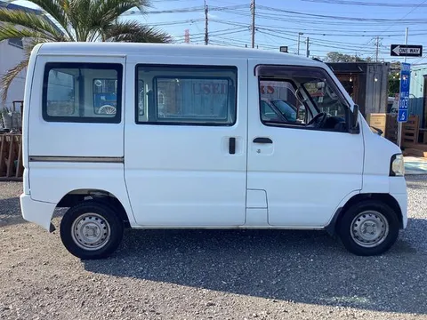 Mitsubishi Minicab Van