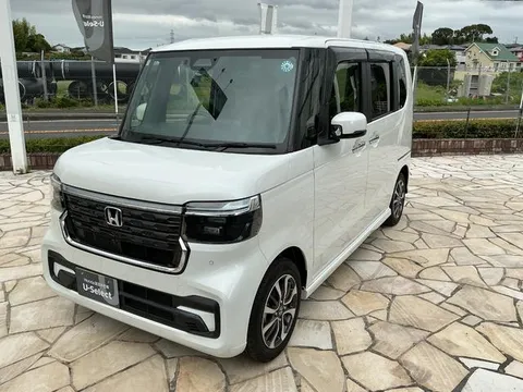Honda N-BOX Custom