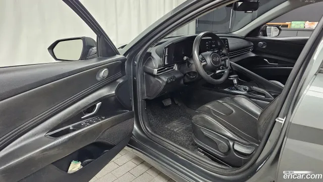 Hyundai Elantra (Avante)