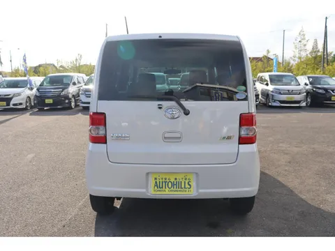 Toyota Pixis Space