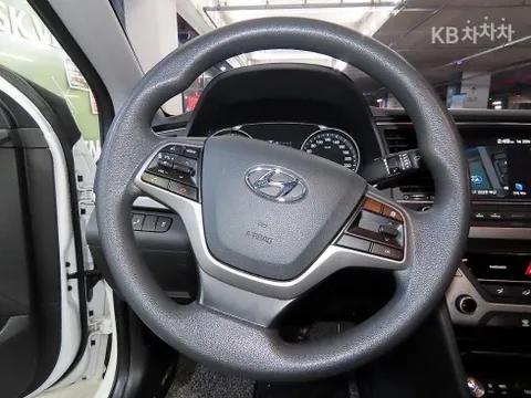 Hyundai Elantra (Avante)