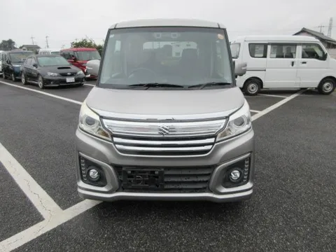Suzuki Spacia Custom