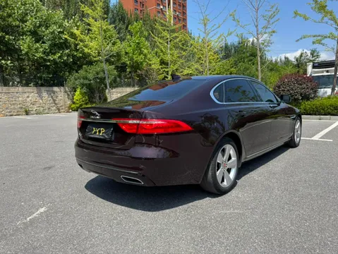 Jaguar XFL