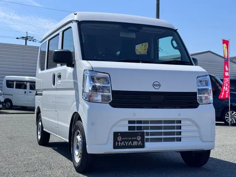 Nissan Clipper Van