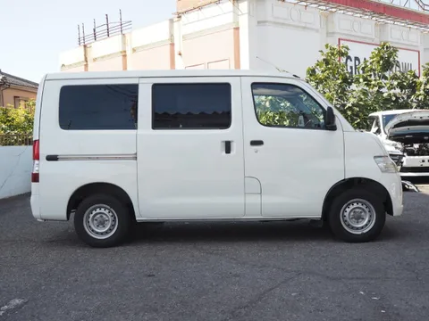 Toyota TownAce Van