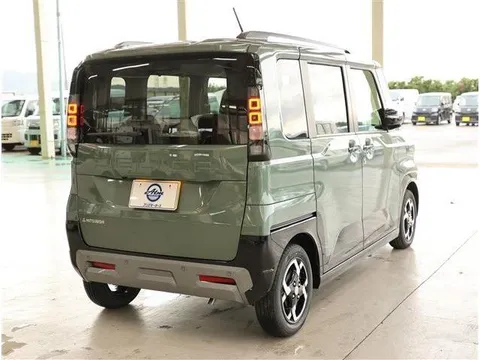 Mitsubishi Delica Mini