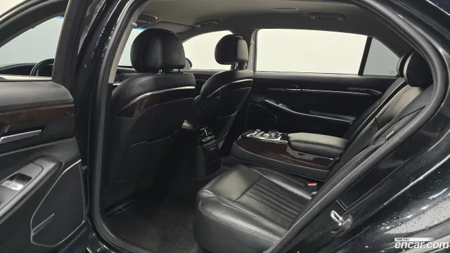 Genesis G90 (EQ900)