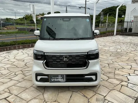 Honda N-BOX Custom