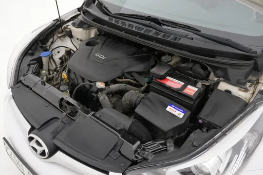 Hyundai Elantra (Avante)