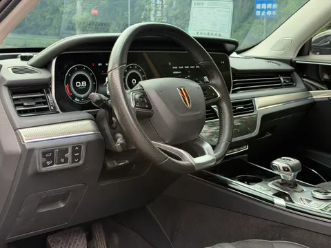 Hongqi HS5