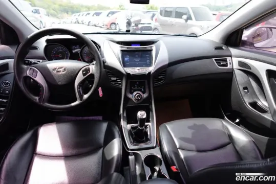 Hyundai Elantra (Avante)