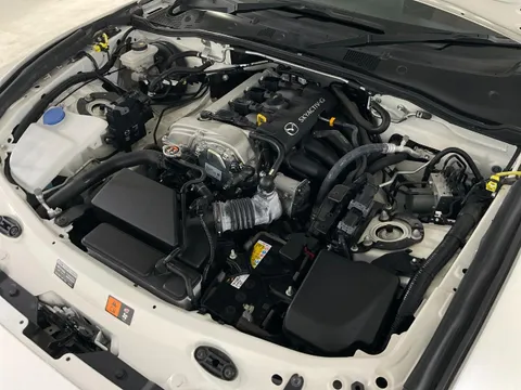 Mazda MX-5 (Roadster)