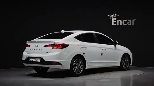 Hyundai Elantra (Avante)