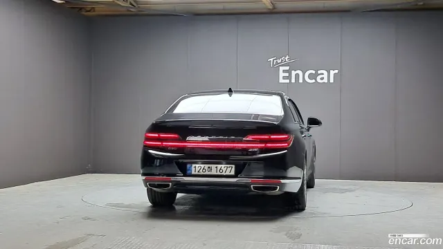 Genesis G90