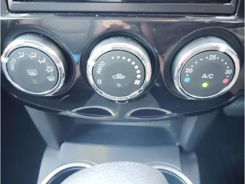 Mazda Verisa