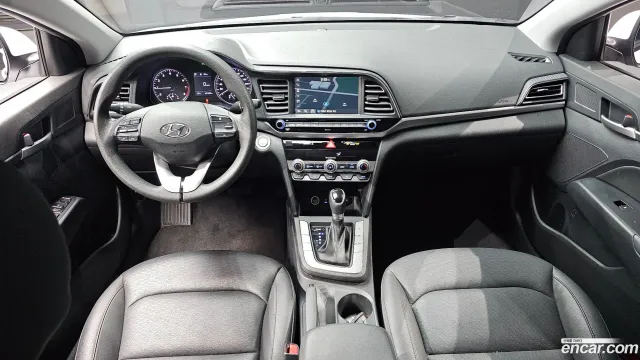 Hyundai Elantra (Avante)