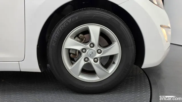 Hyundai Elantra (Avante)