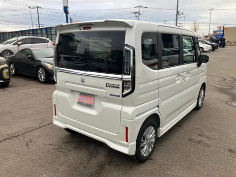 Suzuki Spacia Custom