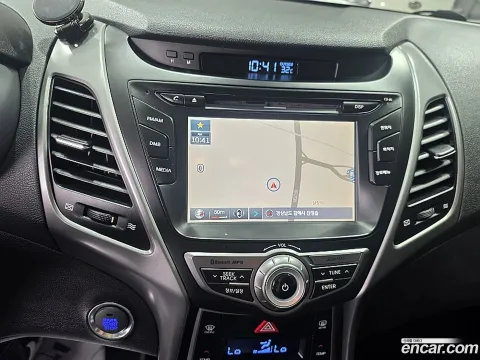 Hyundai Elantra (Avante)