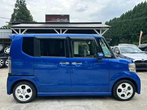 Honda N-BOX Custom