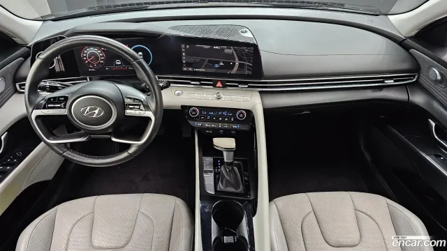 Hyundai Elantra (Avante)
