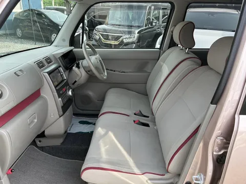 Toyota Pixis Space