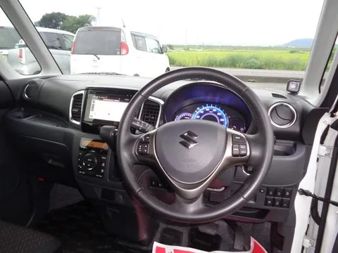 Suzuki Spacia Custom