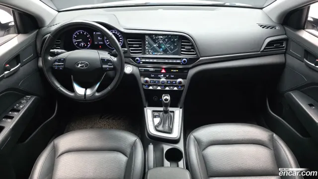 Hyundai Elantra (Avante)