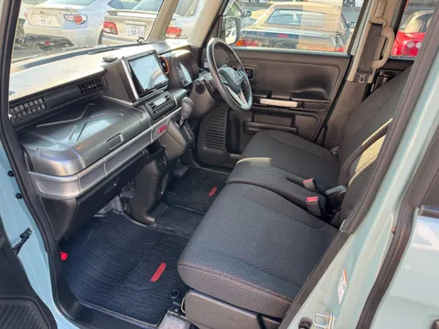 Suzuki Spacia Gear