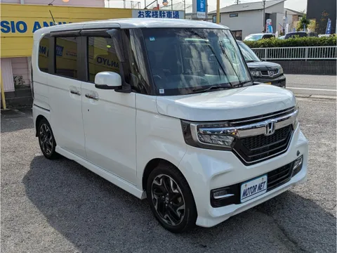 Honda N-BOX Custom