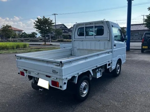 Mazda Scrum Truck