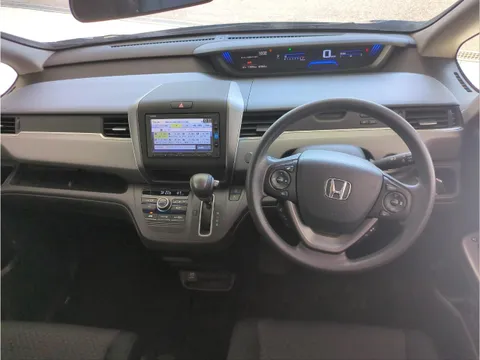 Honda Freed Plus