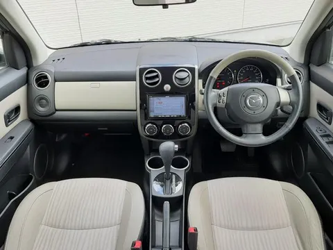 Mazda Verisa