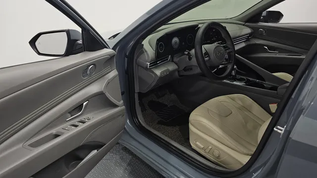 Hyundai Elantra (Avante)