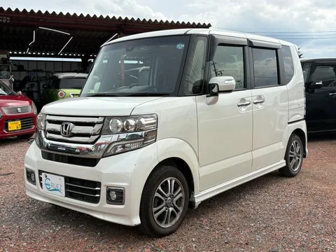Honda N-BOX Custom