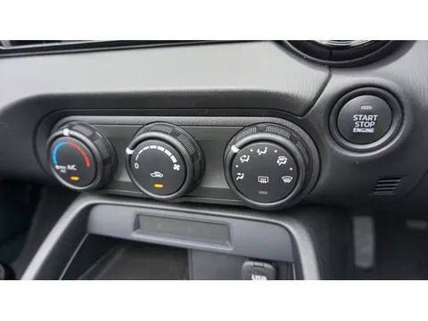 Mazda MX-5 (Roadster)